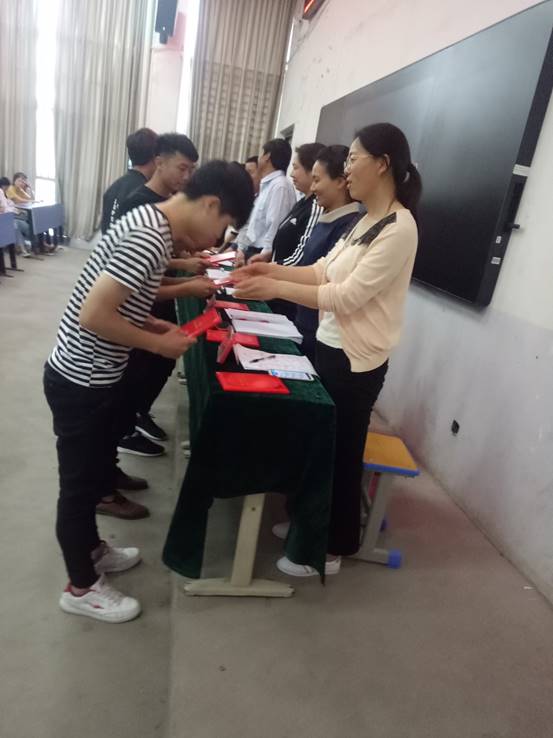 谈球吧体育官网入口